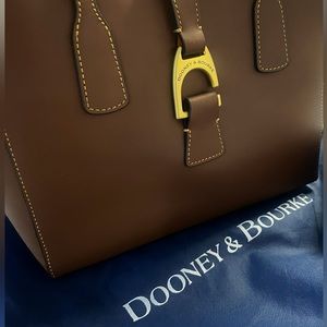 Dooney & Bourke Saffiano Tote Small